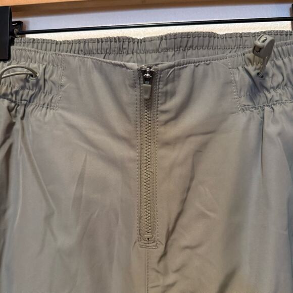 Nike women’s Women's Mid-Rise Repel Trousers Large - Picture 6 of 9